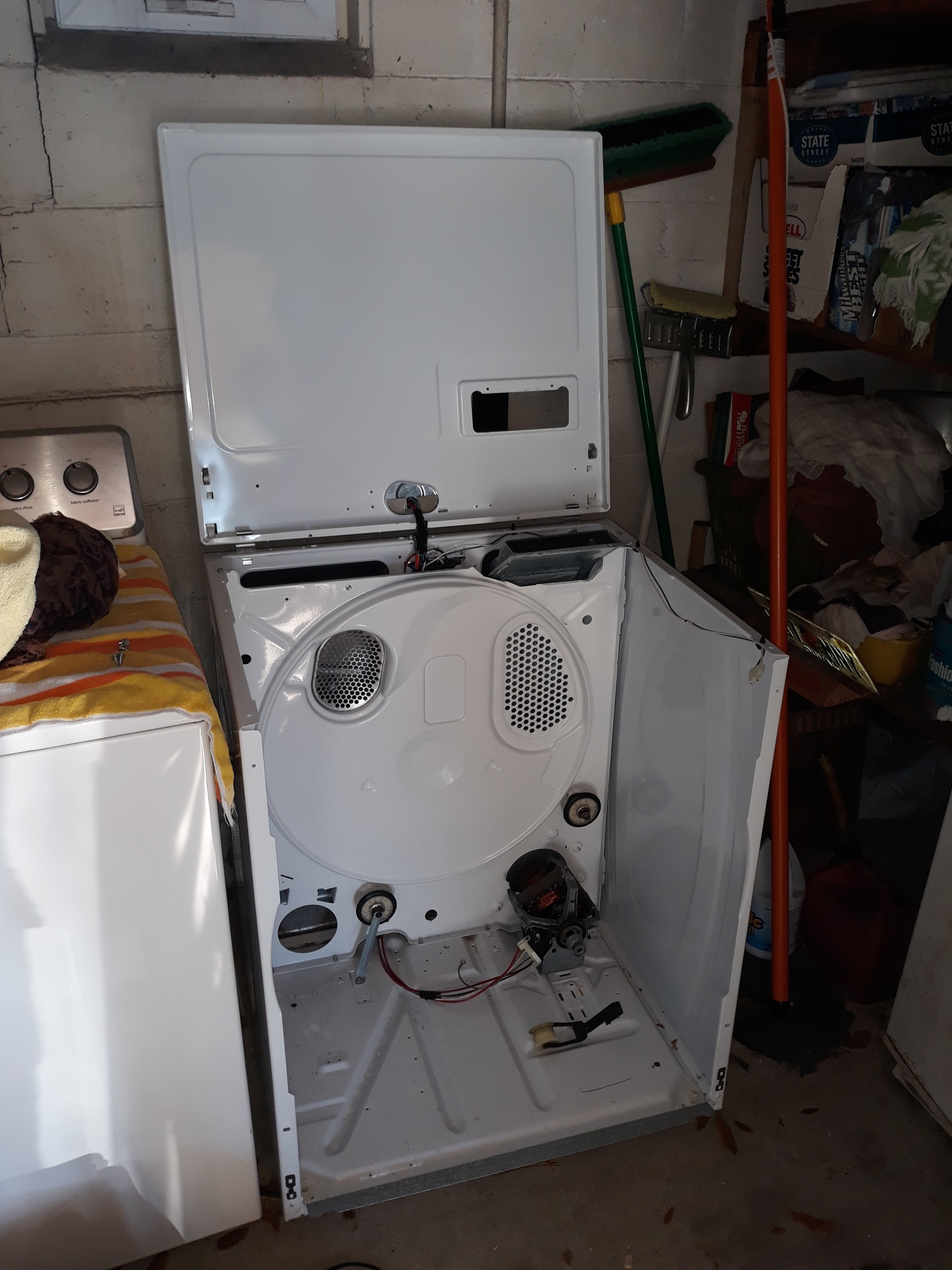 appliance repair dryer repair replacement of the broken drum belt park hamilton blvd pine hills fl 32808