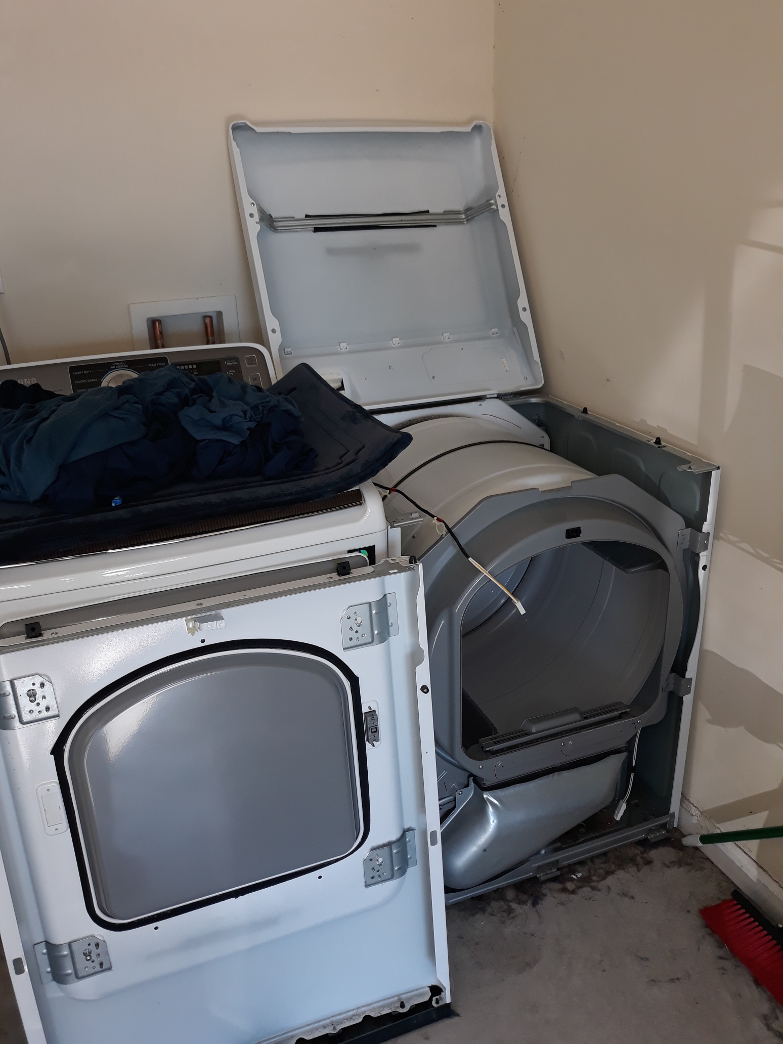appliance repair dryer repair replacement of the worn drum rollers rocky trail pine hills fl 32808