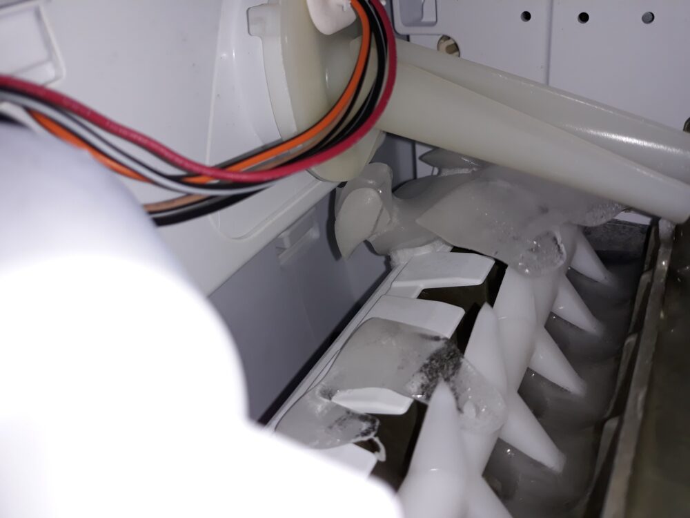 appliance repair refrigerator repair required manually removing ice buildup in the tray pitch pine dr debary fl 32713