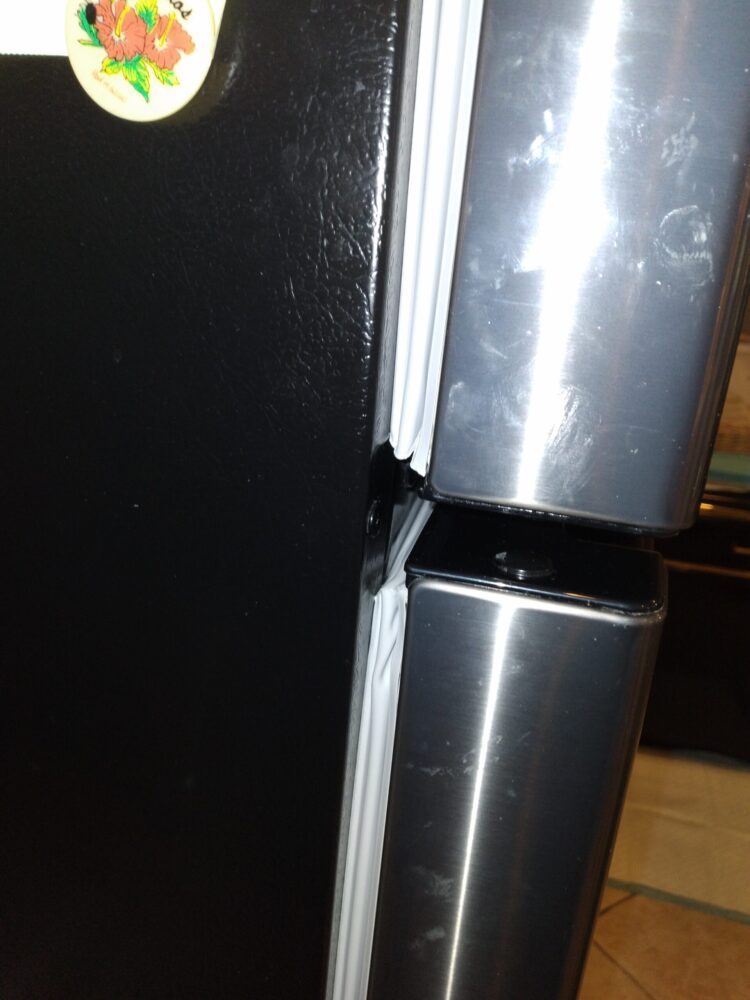 appliance repair refrigerator repair seal issue not closing shilo court bloomingdale valrico fl 33596