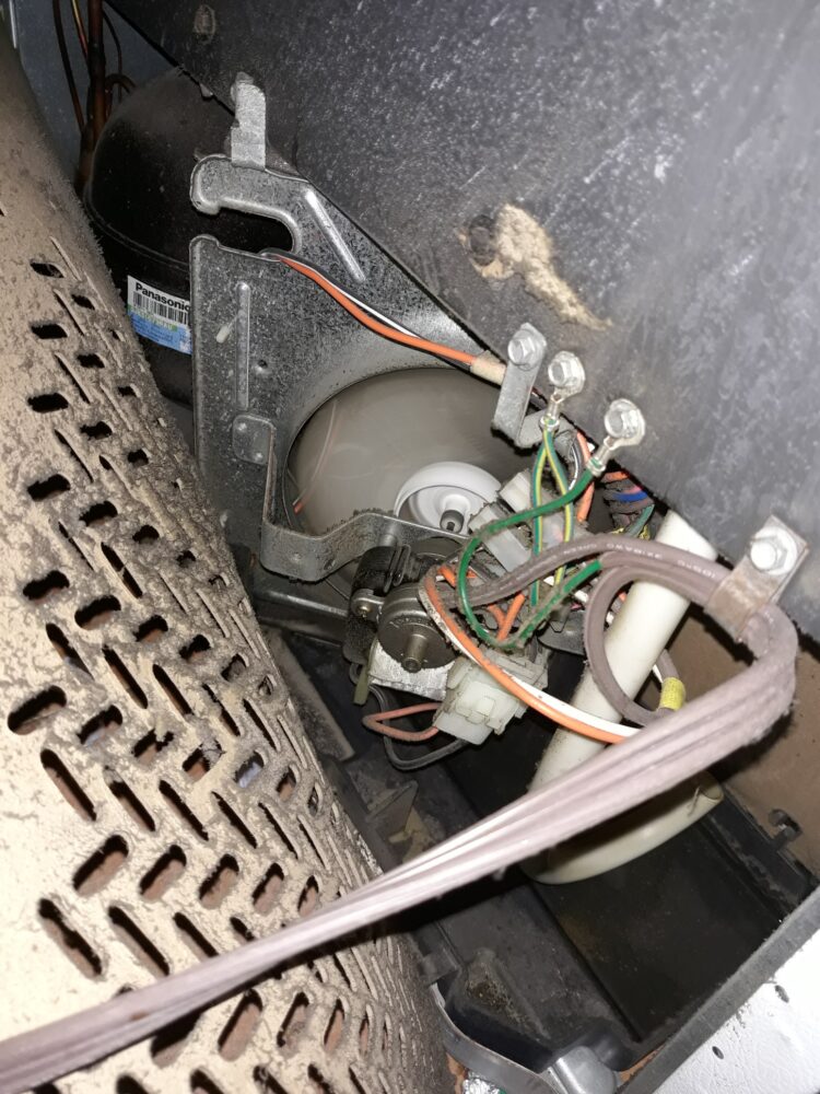 appliance repair refrigerator repair repair require ensuring that door is closed and sealed properly flowers dr hudson fl 34667