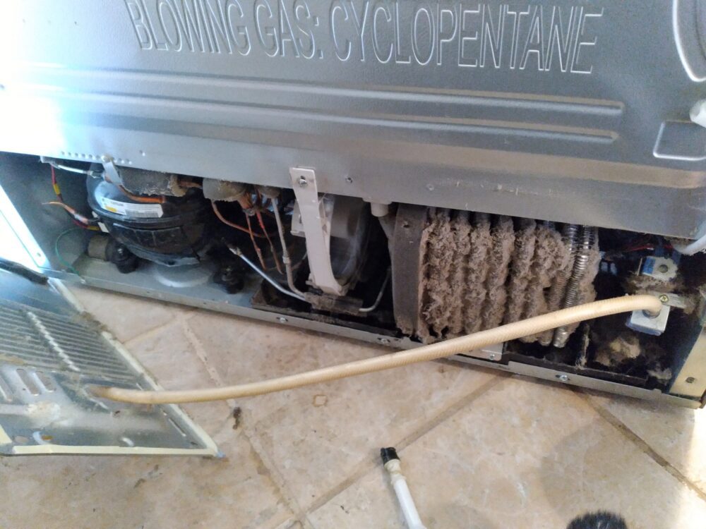 appliance repair refrigerator repair unit leaking into refrigerator side found drain line was clogged s queensway dr temple terrace fl 33617