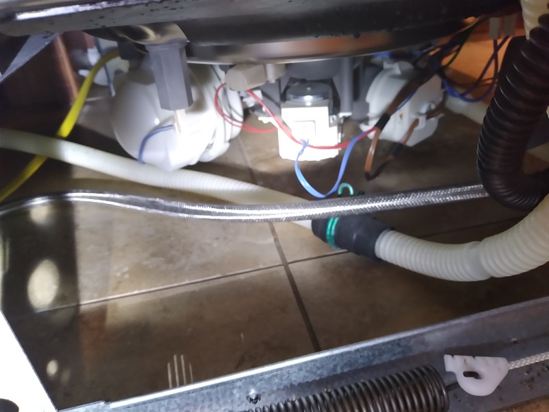 appliance repair dishwasher repair leaking drain pump 64th ave st. pete beach fl 33706